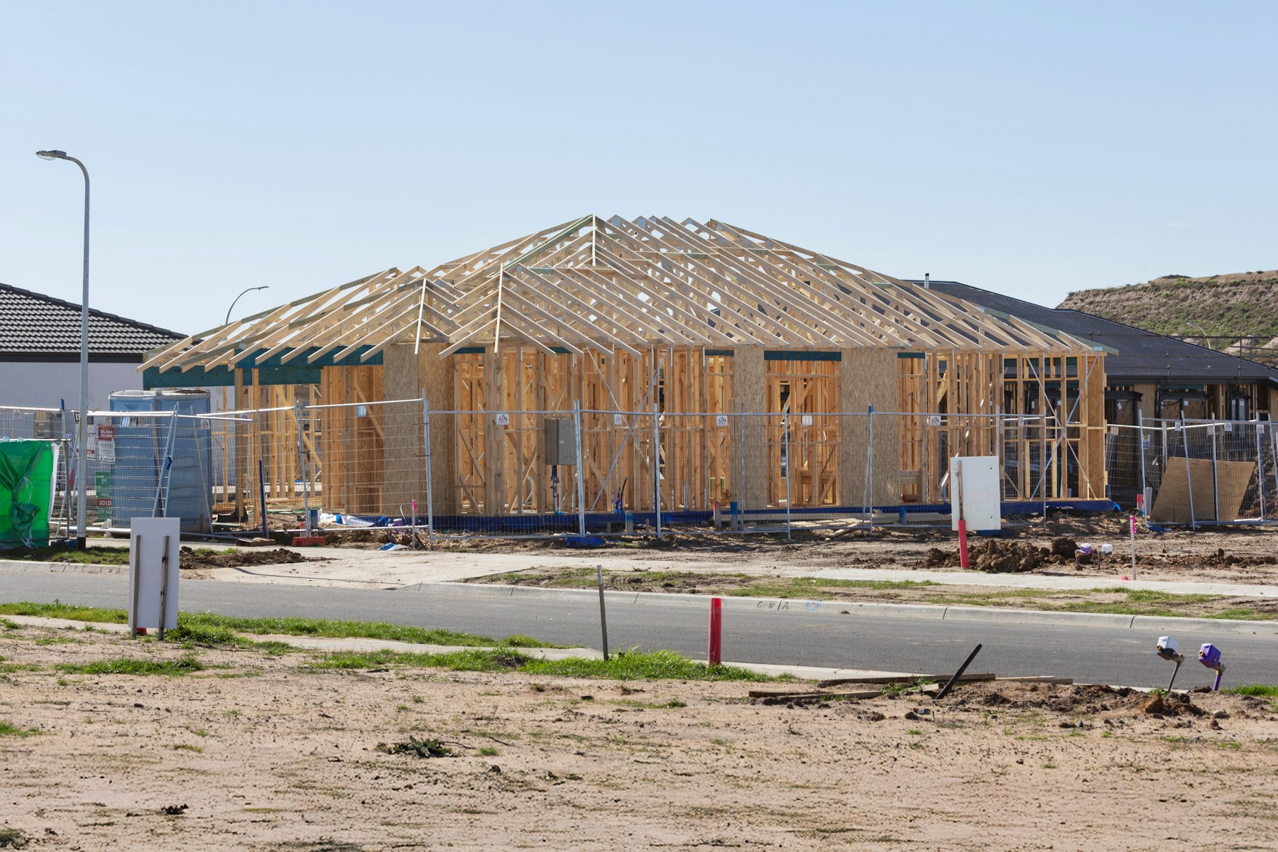 Fotografía de estructura residencial en construcción